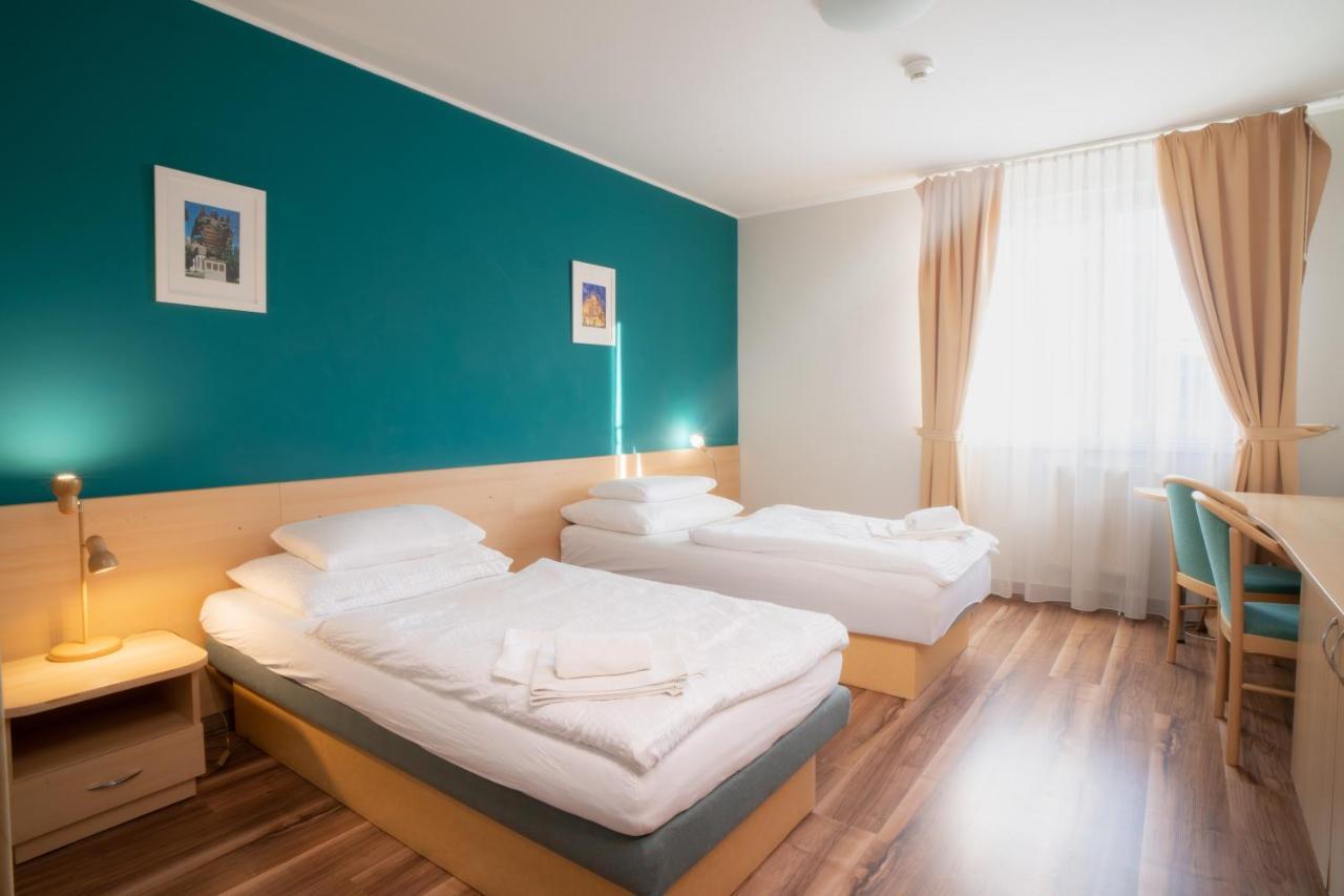 Teledom Hotel Košice Exteriör bild