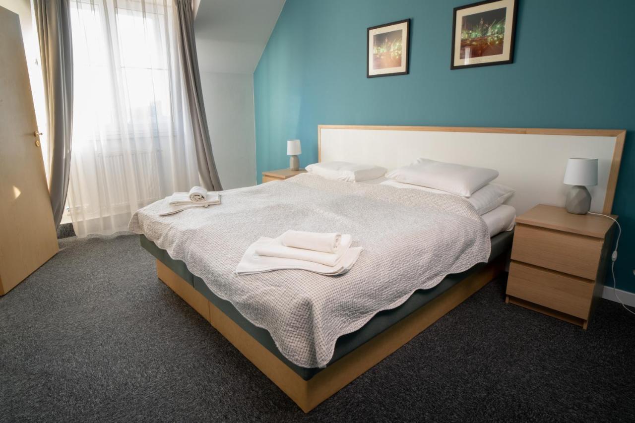 Teledom Hotel Košice Exteriör bild