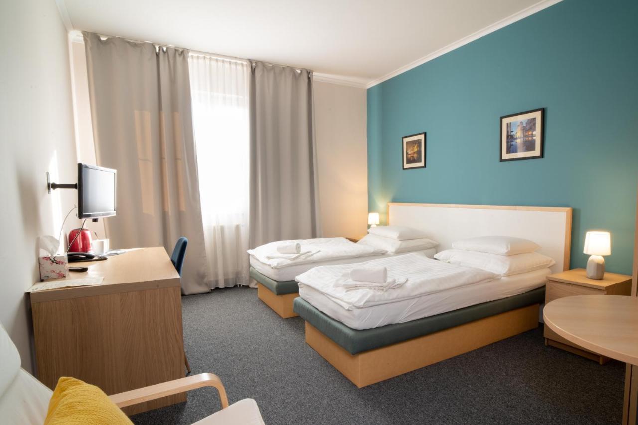 Teledom Hotel Košice Exteriör bild